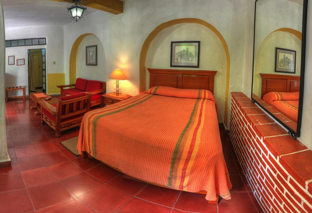 Hotel Posada San Javier Taxco de Alarcon Exterior foto